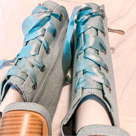 NWT Light Denim Laceup Peeptoe Booties - Picture 6 of 8